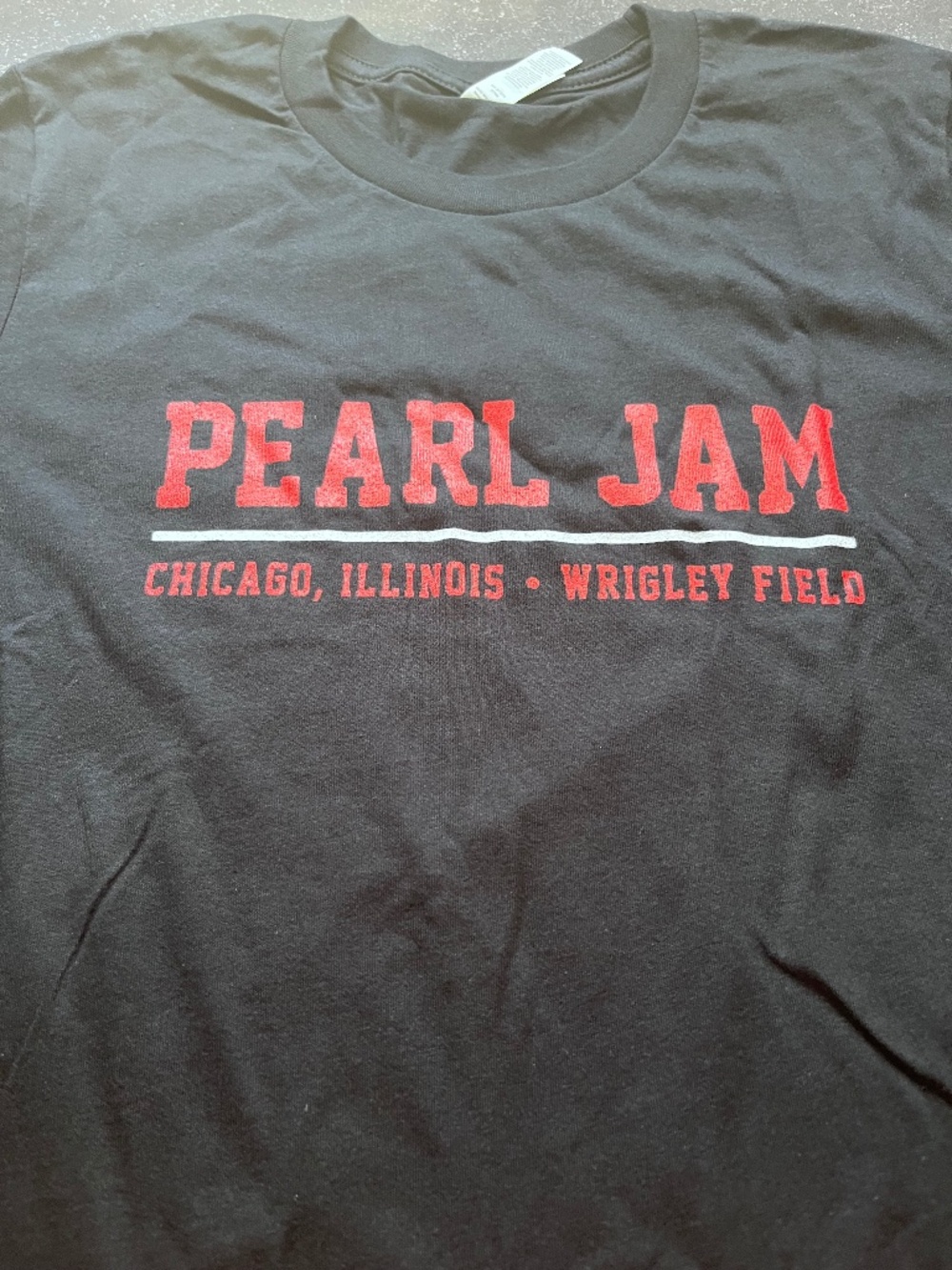 Pearl Jam Wrigley Field Chicago 2024 Concert T-Shirt – Men's Small – Black